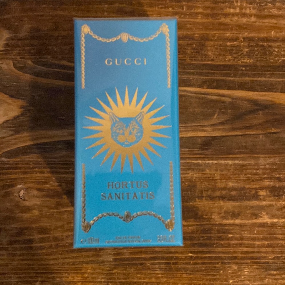 Gucci “HORTUS SANITATIS” perfume